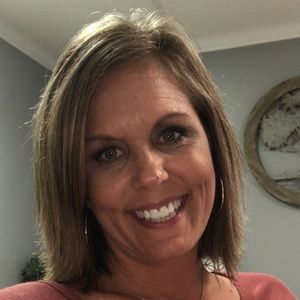 Meet your Posher, Suzanne